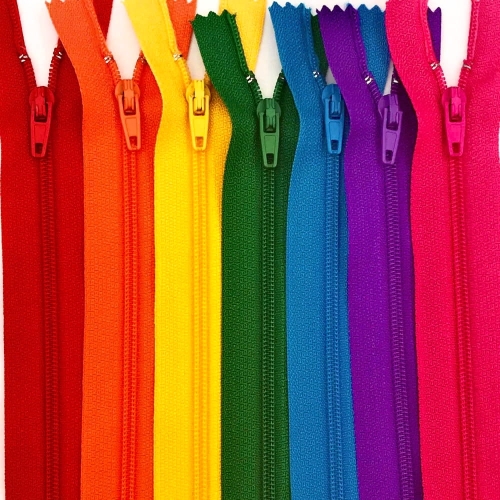 Zamki w dowolnej długości (267 kolorów + 39 modeli suwaka)