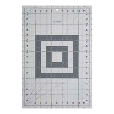 Mata podkładowa FISKARS - 45x30 cm