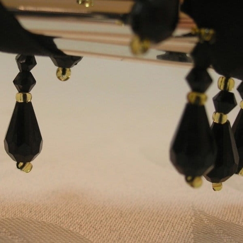 Koraliki na taśmie 35 mm - czarne