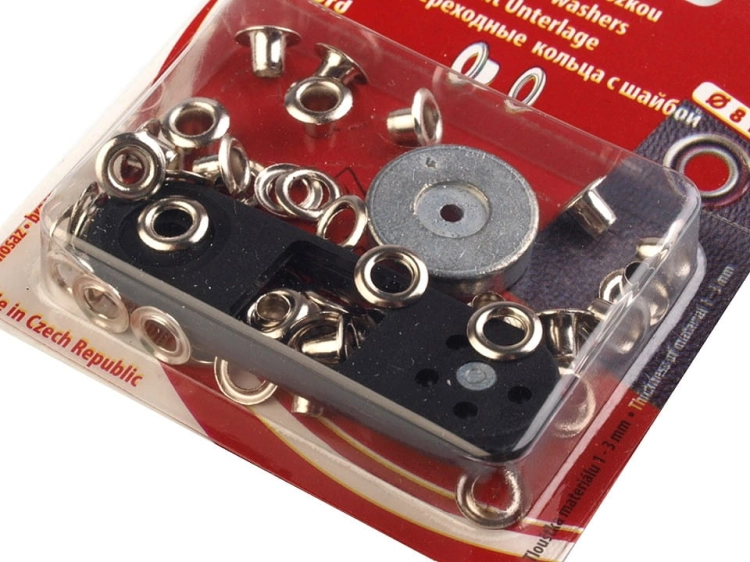 Oczka metalowe z zagniataczem - wew. Ø4 mm - Srebrny